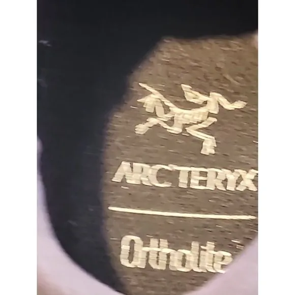 Arcteryx Konseal AR Shoes Women’s 9.5 Vibram Megagrip Purple Hicking Ortholite