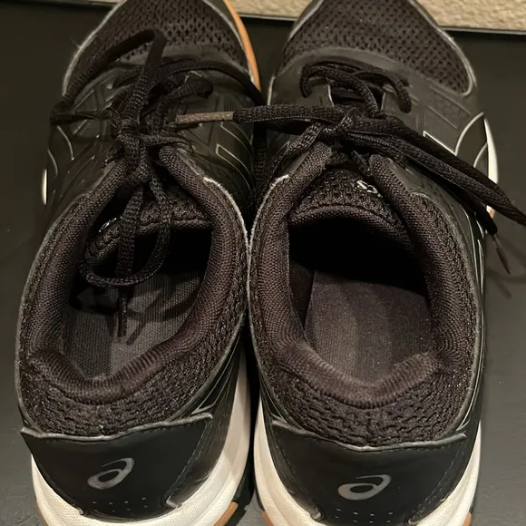 ASICS Gel Rocket‎ Volleyball Shoes Women’s 7.5
