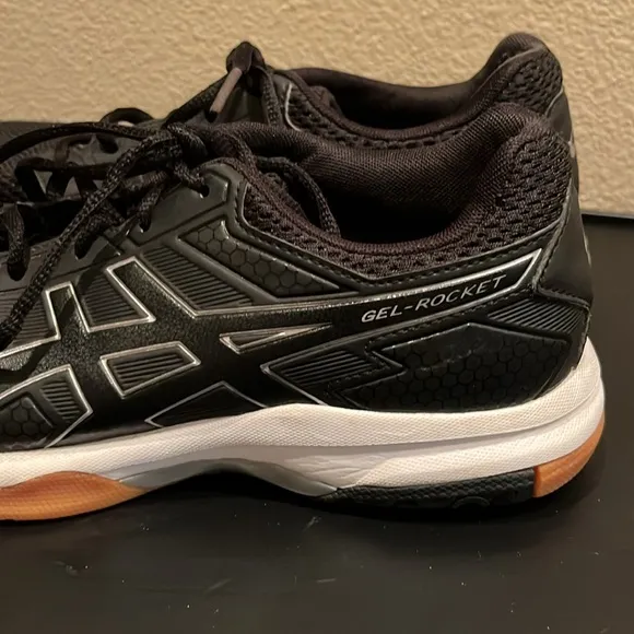 ASICS Gel Rocket‎ Volleyball Shoes Women’s 7.5