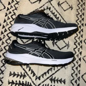 ASICS GT-1000 Flytefoam tennis shoes
