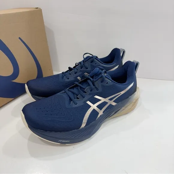 ASICS Men’s Novablast 4 Platinum Men’s Running Shoes