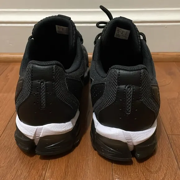 ASICS men’s shoes