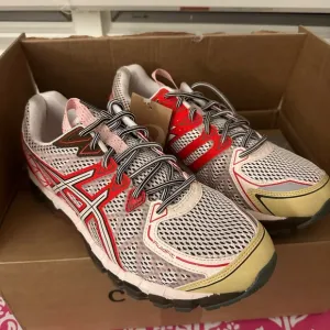 ASICS UNISEX Running Shoes UB9-S Gel Kayano 20
