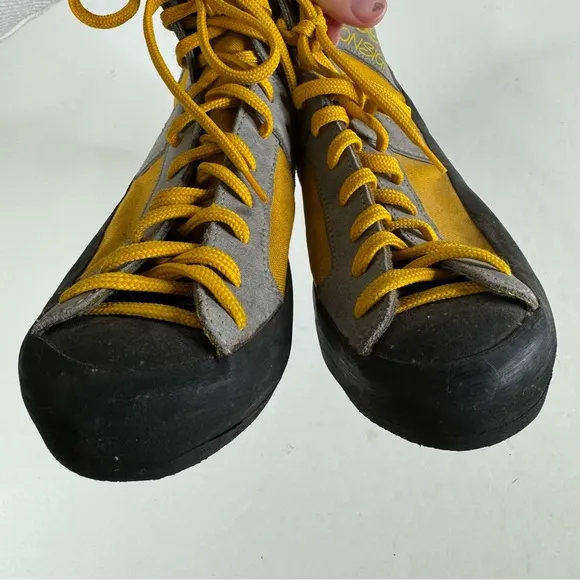 Asolo Men’s Mid-Top Climbing Shoes Size 7.5