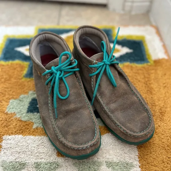 Assorted footwear collection - women’s 8.5