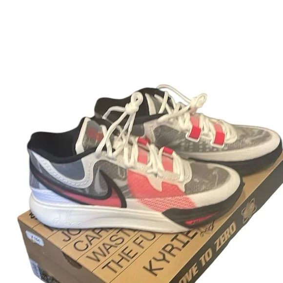 Authentic Nike Kyrie size 11 men’s shoes NIB Retail$189NEW