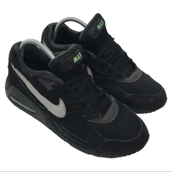 B2 Men’s Nike Air Max Ivo Athletic Shoes 8.5