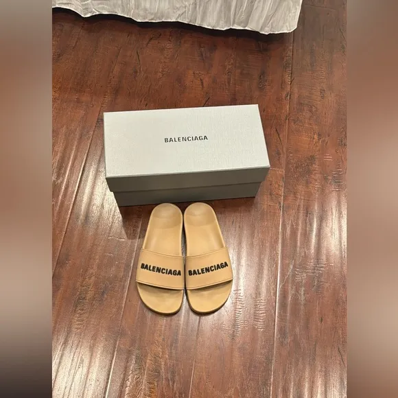Balenciaga Women’s Pool Slide Sandal in Beige / women’s size 8 or men’s size 6.5