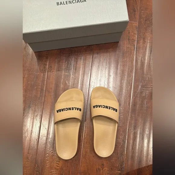 Balenciaga Women’s Pool Slide Sandal in Beige / women’s size 8 or men’s size 6.5