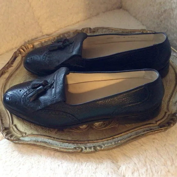 Bally of Switzerland All Leather Parawet Tasseled Mens Dress Shoes