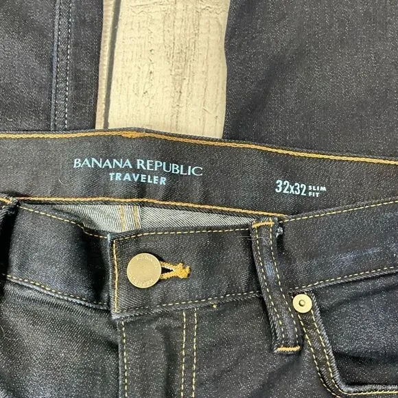 BANANA REPUBLIC Slim Fit Traveler Jeans