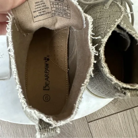 BearPaw Womans Cher chukka ankle boot Canvas shoes size 6