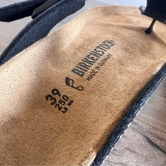 BIRKENSTOCK Gizeh Birko-Flor Unisex Sandal Size 8 or 6 aka 39 #403A