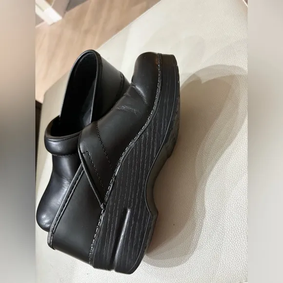 Black Dansko Shoes Women’s
