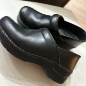 Black Dansko Shoes Women’s