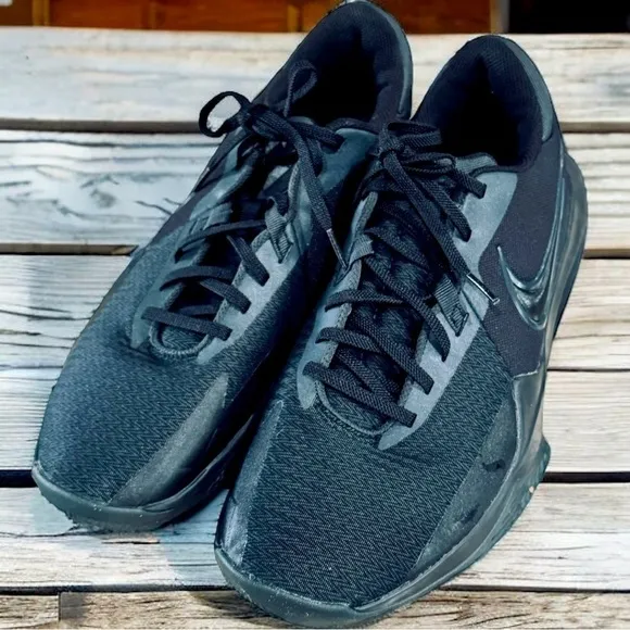 Black Nike Men’s precision Basketball shoes