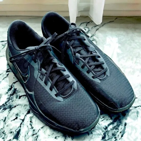 Black Nike Men’s precision Basketball shoes