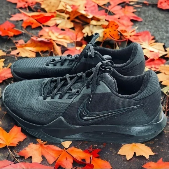 Black Nike Men’s precision Basketball shoes