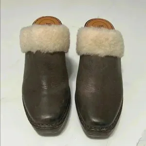 Born Shearling-Lined Leather Shoes