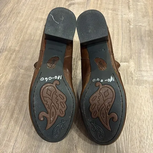 Born Shoes Zena Chelsea Gored Boots in Brown Leather