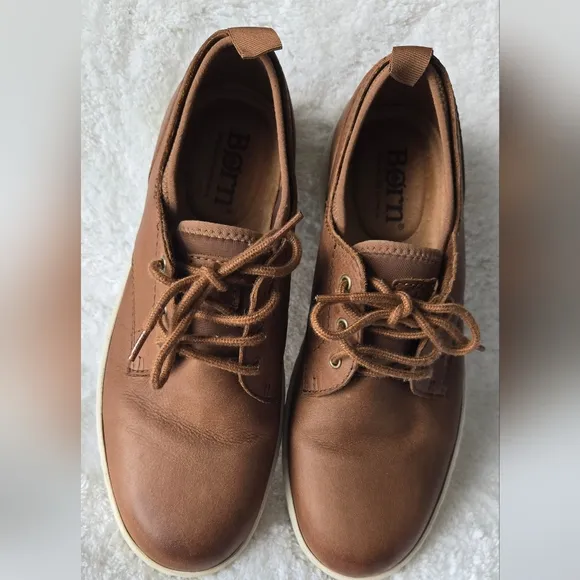 Born Tan and White Oxford Shoes