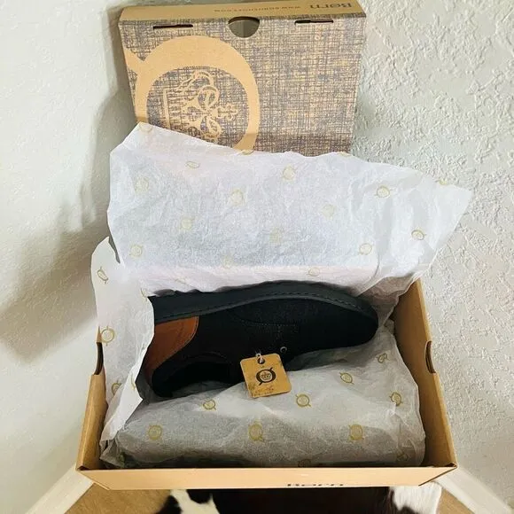BORN Marcus Lightweight Sneaker, Dress Comfort Shoe, Dark Brown, Size 11, NWT