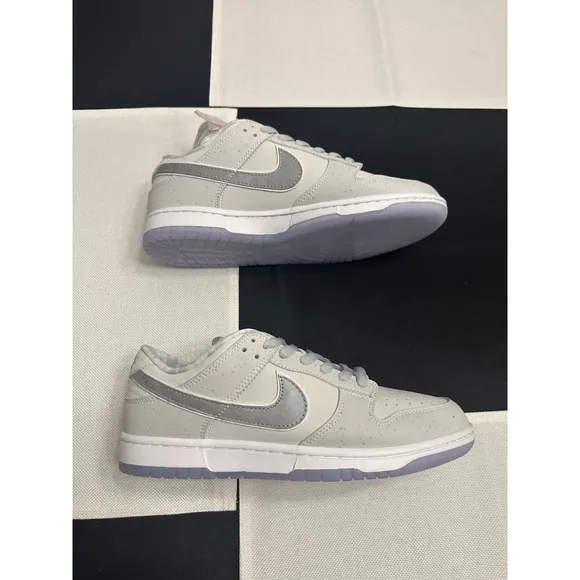 Brand New Nike SB Low Dunk White Lobsters Men’s Size 9.5