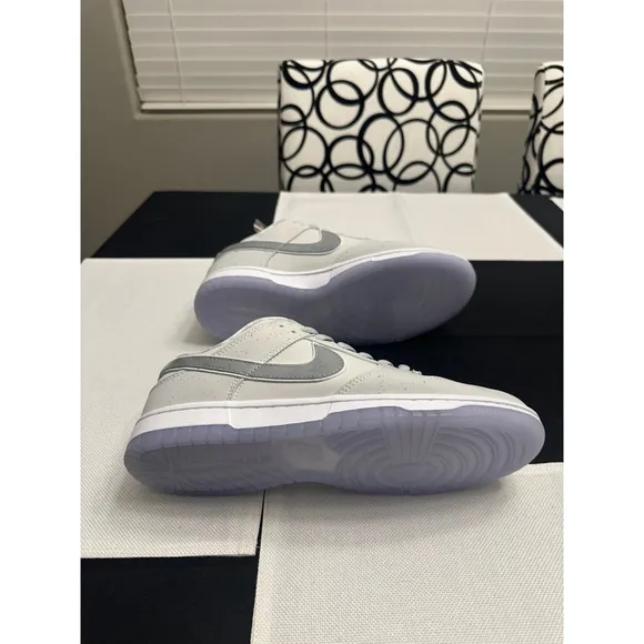 Brand New Nike SB Low Dunk White Lobsters Men’s Size 9.5