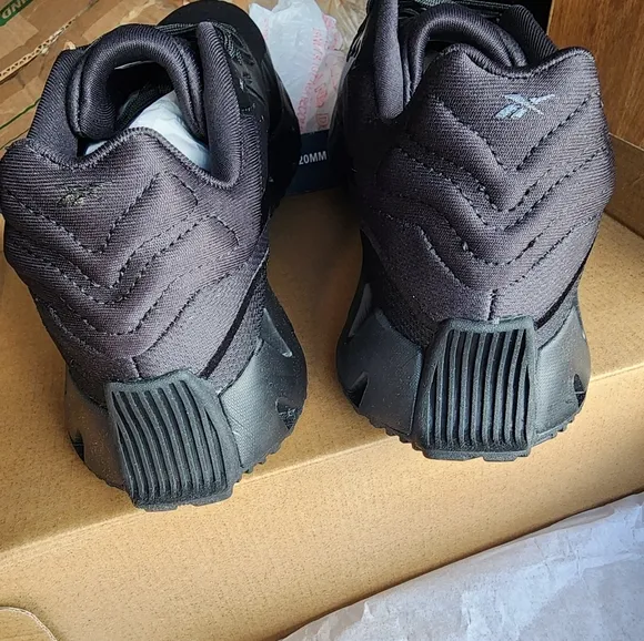 Brand New Zig Dynamic 4 Unisex Reebok