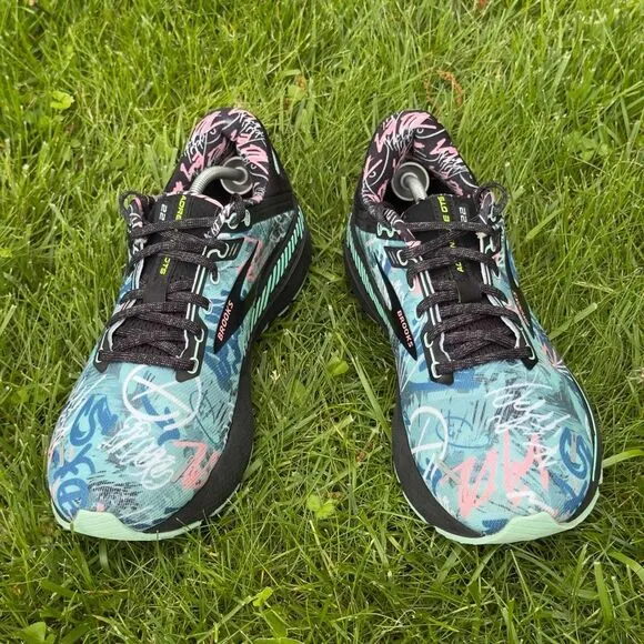 BROOKS ADRENALINE GTS 22 - Women’s Running Shoes - SIZE 10