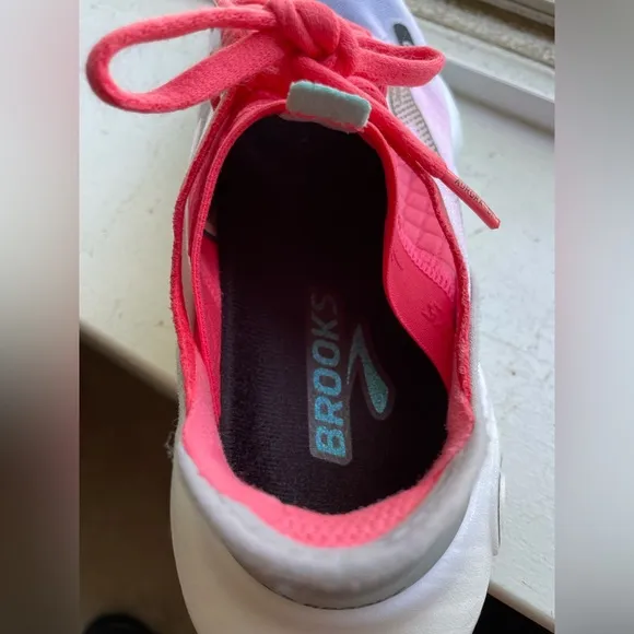Brooks Aurora BL running shoe women’s size 7