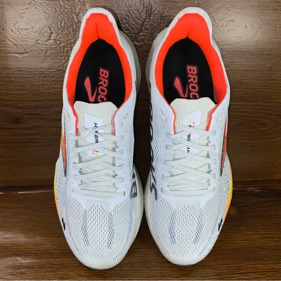 Brooks Hyperion Max Women’s Shoe Size 9