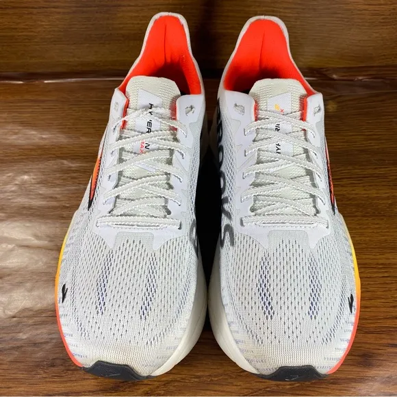 Brooks Hyperion Max Women’s Shoe Size 9