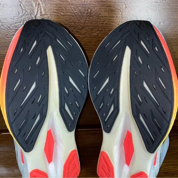 Brooks Hyperion Max Women’s Shoe Size 9