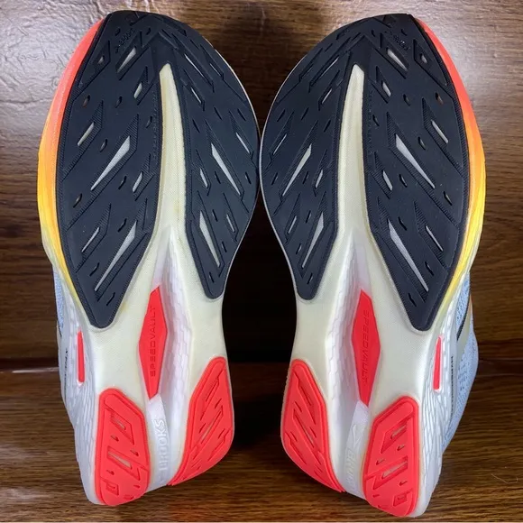 Brooks Hyperion Max Women’s Shoe Size 9