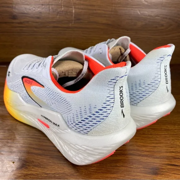 Brooks Hyperion Max Women’s Shoe Size 9