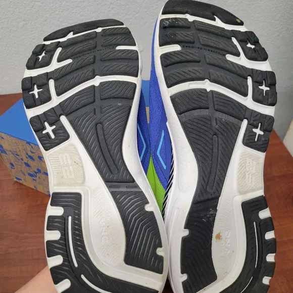 Brooks Men’s Adrenaline GTS 23 12 Medium Blue and green