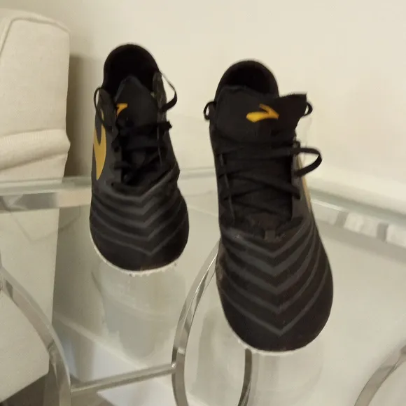 Brooks Men's Speed Neutral Black and Gold Track Spikes Running Shoes Siz…