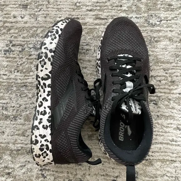Brooks Revel 5 Womens Size 10 Shoes Running Sneakers Walking Black Leopard