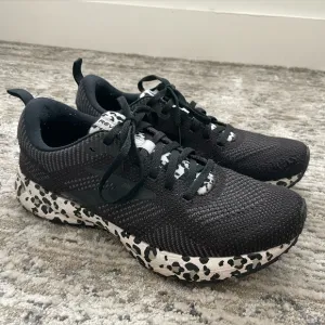 Brooks Revel 5 Womens Size 10 Shoes Running Sneakers Walking Black Leopard