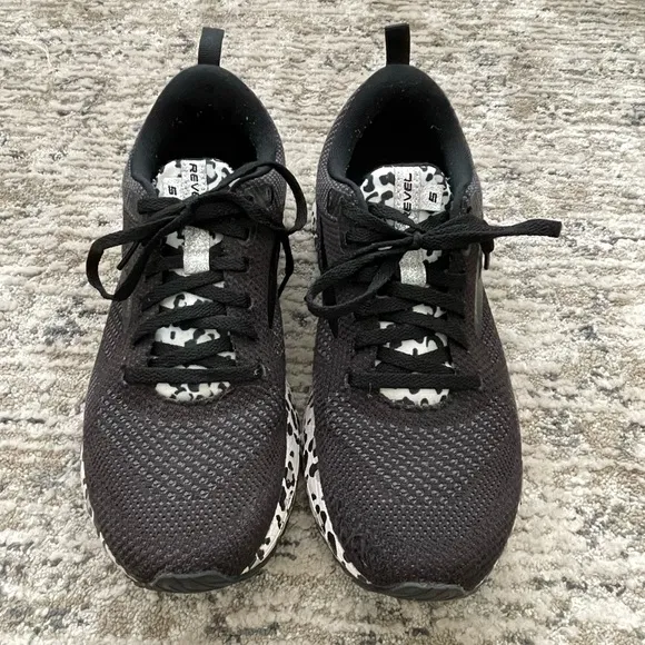 Brooks Revel 5 Womens Size 10 Shoes Running Sneakers Walking Black Leopard