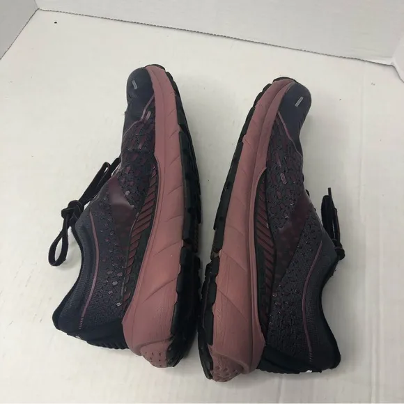 Brooks Sneakers Women's Size 9 D Adrenaline GTS 21 Running Shoes