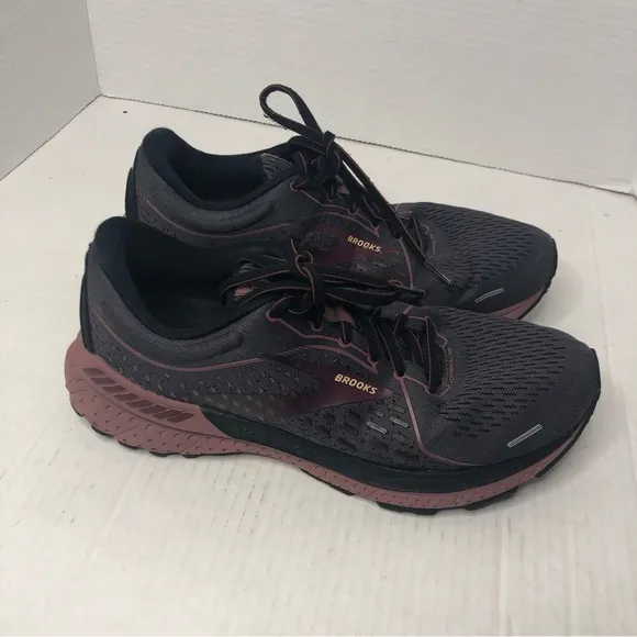 Brooks Sneakers Women's Size 9 D Adrenaline GTS 21 Running Shoes