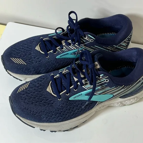 Brooks Sz. 11 GTS19 Adrenaline Navy Mesh Knit Lightweight Athletic Running Shoe