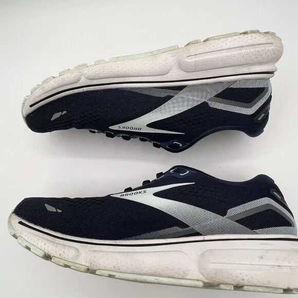 Brooks Women’s Ghost 15 Sneakers Size 8.5 B Peacoat White Running Shoes Navy