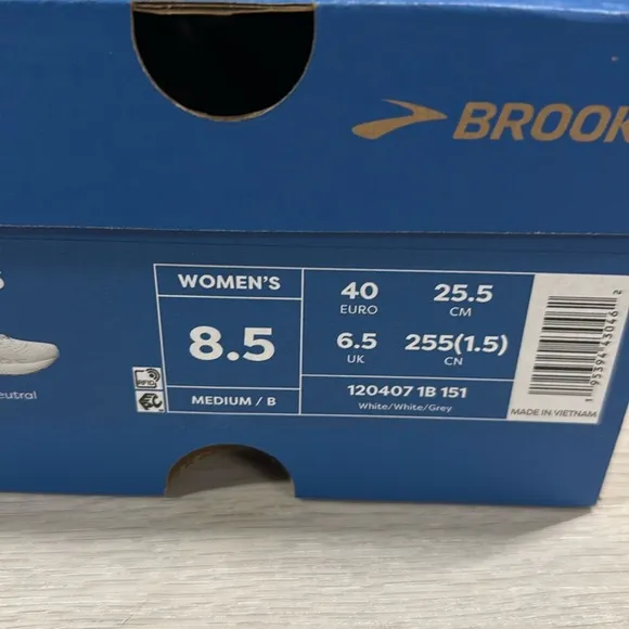 Brooks Women's Ghost 16 Running Shoes Natural Size 8.5 NWT in packaging