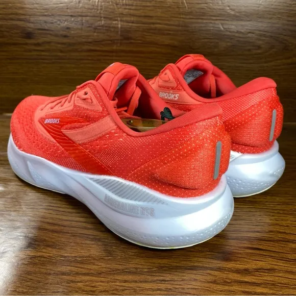 Brooks women’s shoe size 10