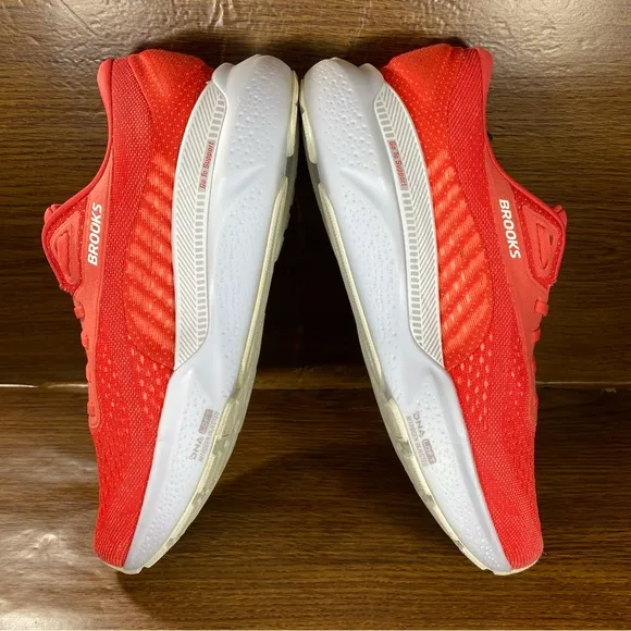Brooks women’s shoe size 10