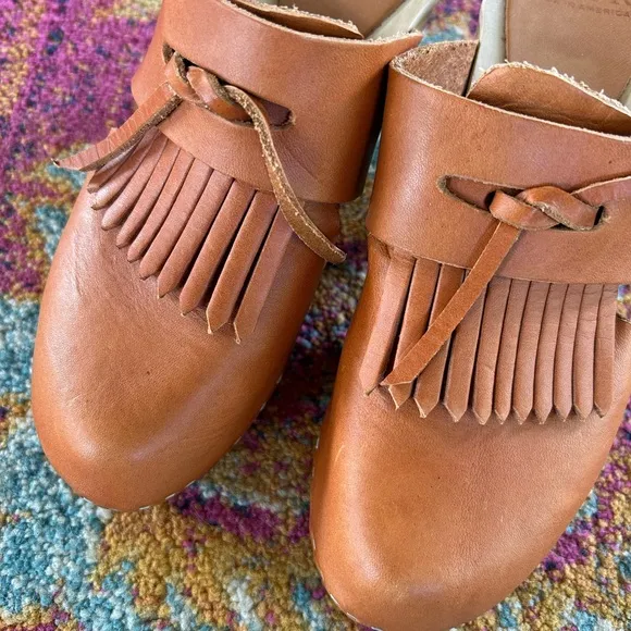 BRYR | Women's Tan Leather Penny Tassel Clog Mid Heel, peek a boo sides, sz 6.5