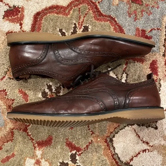 Burberry Men’s Wingtip Shoes Cognac Size 10 1/2 Beautiful Made in Italy